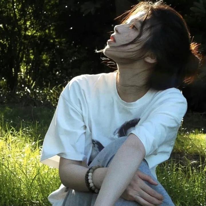 怦然心动的小姐姐第一季封面